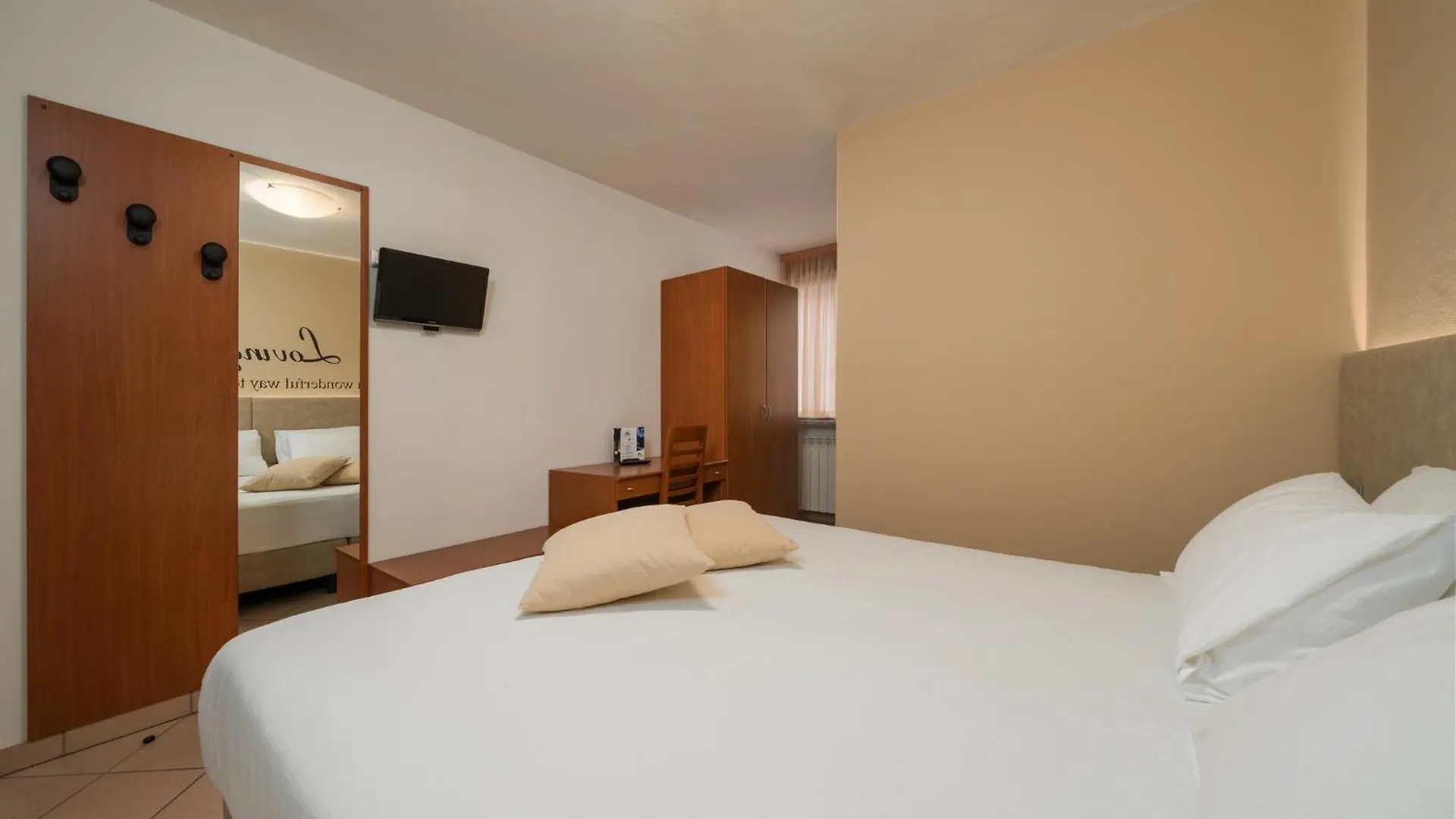 Hotel Oasi Verde Bienno Italie